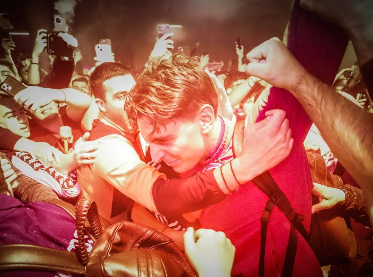 Ιστορική πρόκριση του Ολυμπιακού στα ημιτελικά του Conference: Οι πανηγυρισμοί από Τουρκία μέχρι Πασαλιμάνι και η επόμενη αντίπαλος